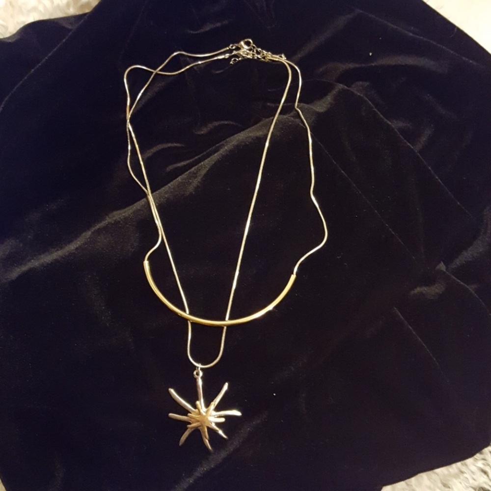 Necklaces lot of two